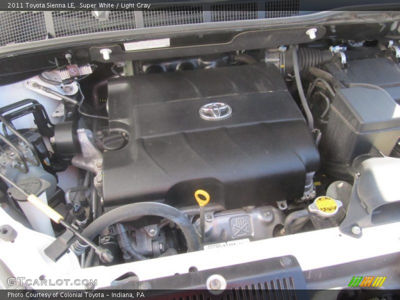 Super White / Light Gray 2011 Toyota Sienna LE