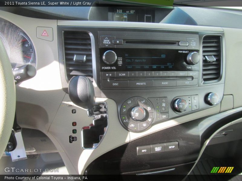 Super White / Light Gray 2011 Toyota Sienna LE
