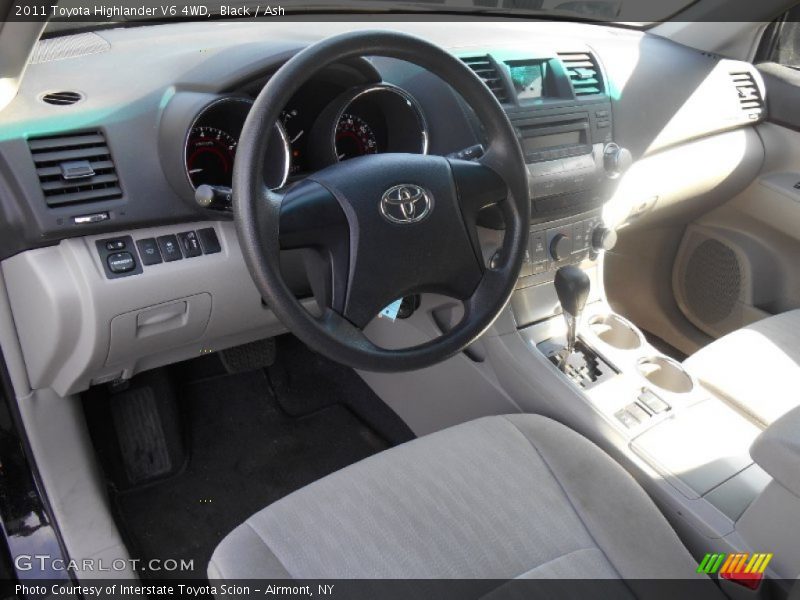 Black / Ash 2011 Toyota Highlander V6 4WD