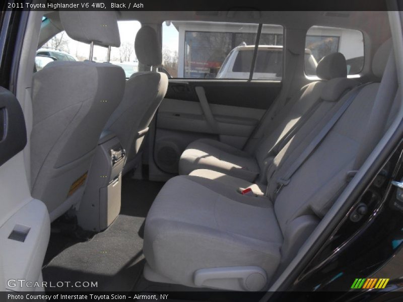 Black / Ash 2011 Toyota Highlander V6 4WD