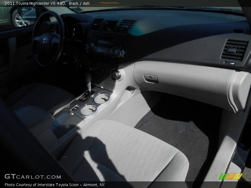 Black / Ash 2011 Toyota Highlander V6 4WD