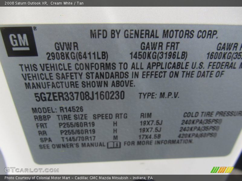 Cream White / Tan 2008 Saturn Outlook XR