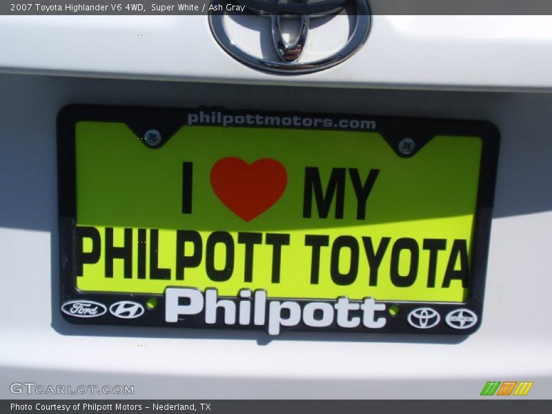 Super White / Ash Gray 2007 Toyota Highlander V6 4WD