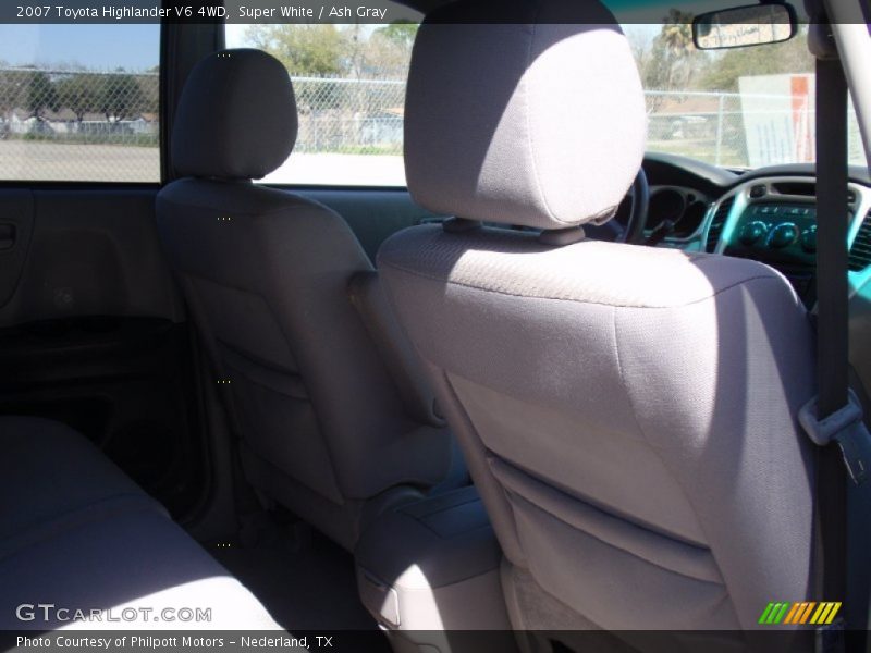 Super White / Ash Gray 2007 Toyota Highlander V6 4WD