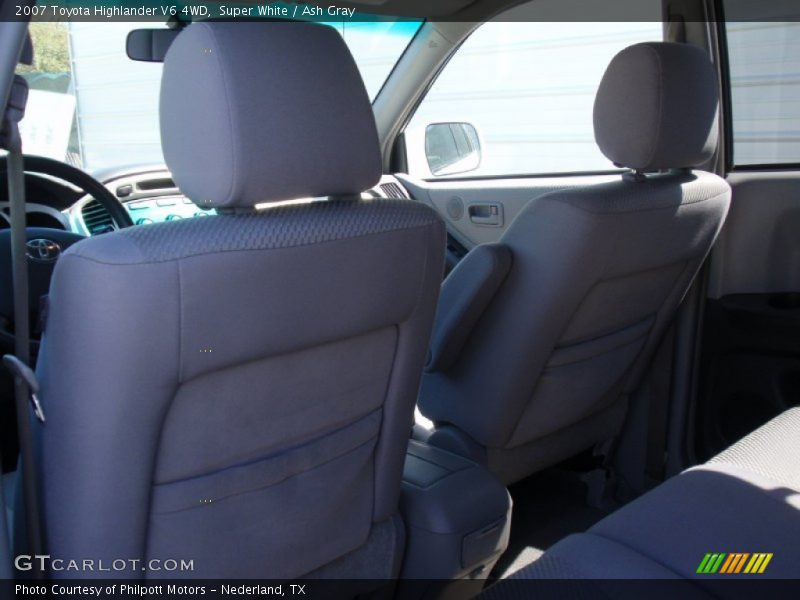 Super White / Ash Gray 2007 Toyota Highlander V6 4WD