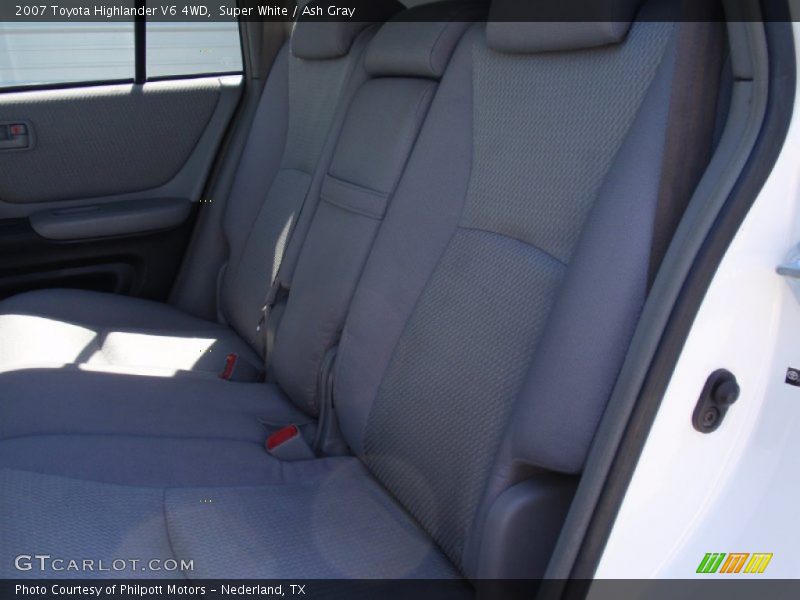 Super White / Ash Gray 2007 Toyota Highlander V6 4WD