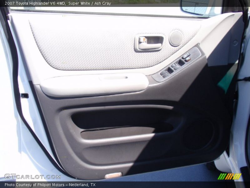 Super White / Ash Gray 2007 Toyota Highlander V6 4WD