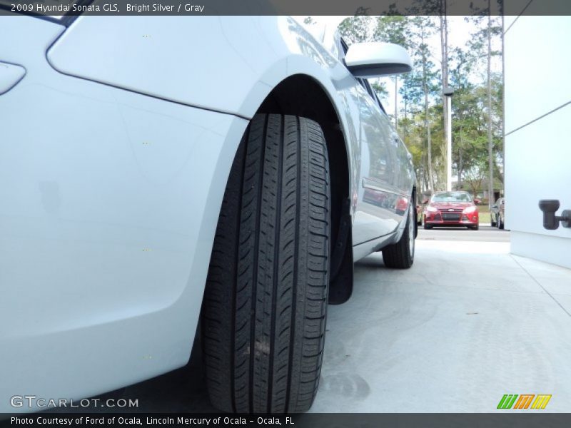 Bright Silver / Gray 2009 Hyundai Sonata GLS