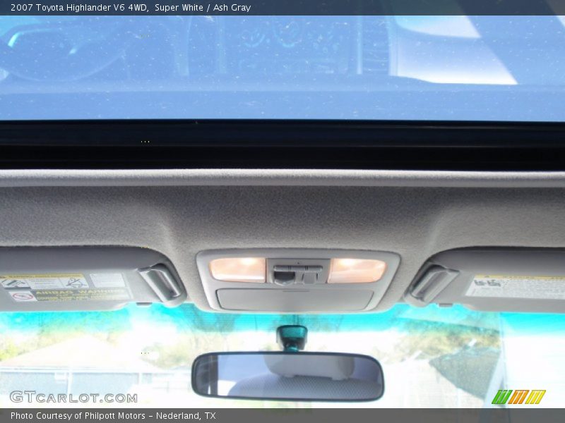 Super White / Ash Gray 2007 Toyota Highlander V6 4WD