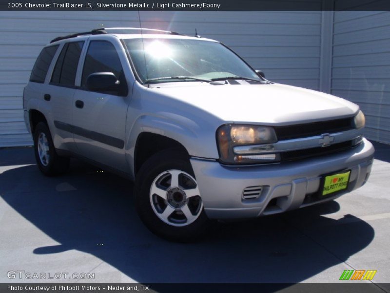 Silverstone Metallic / Light Cashmere/Ebony 2005 Chevrolet TrailBlazer LS