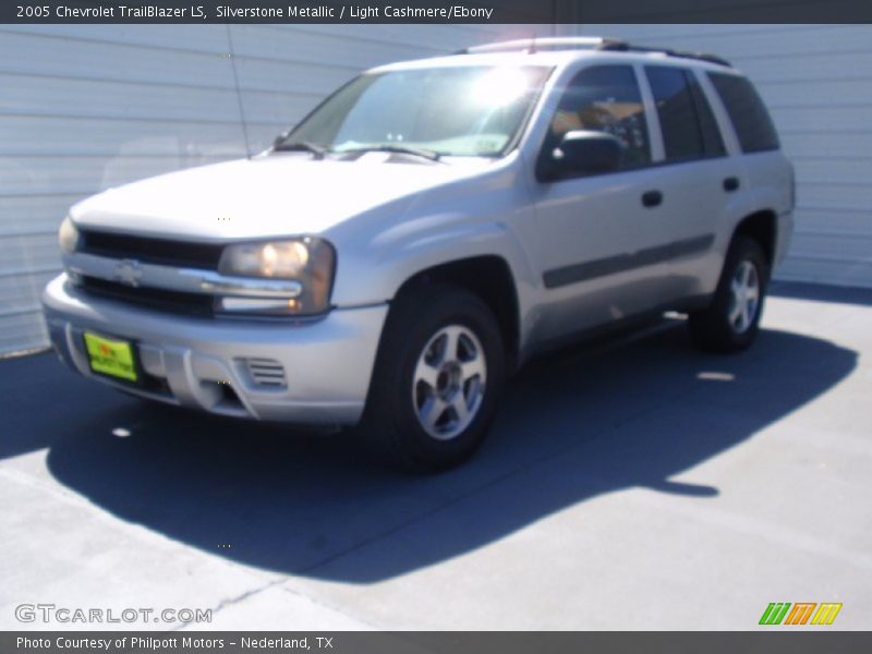 Silverstone Metallic / Light Cashmere/Ebony 2005 Chevrolet TrailBlazer LS