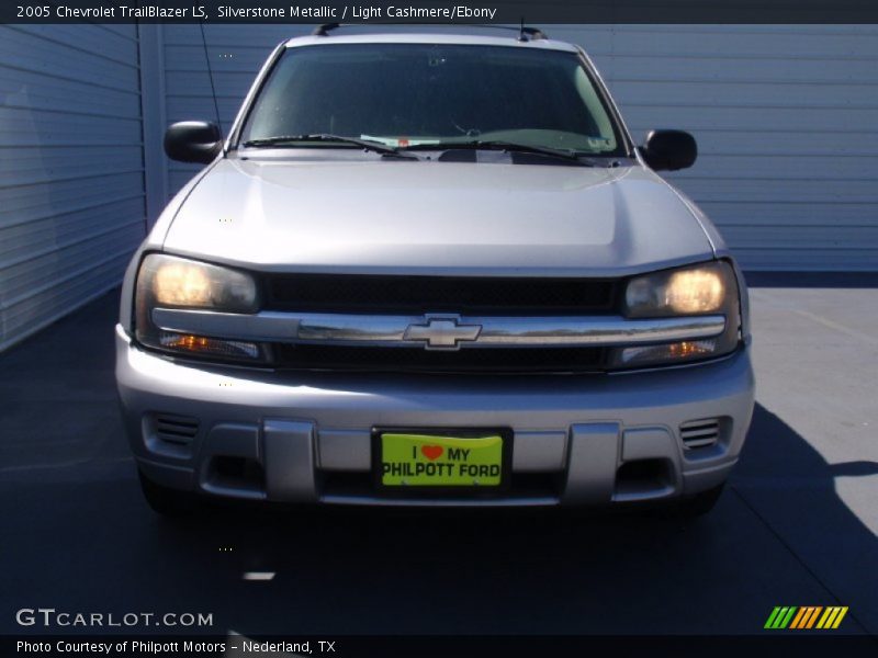 Silverstone Metallic / Light Cashmere/Ebony 2005 Chevrolet TrailBlazer LS
