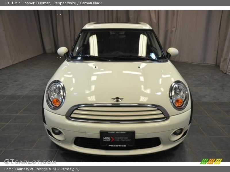 Pepper White / Carbon Black 2011 Mini Cooper Clubman