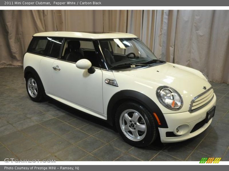 Pepper White / Carbon Black 2011 Mini Cooper Clubman