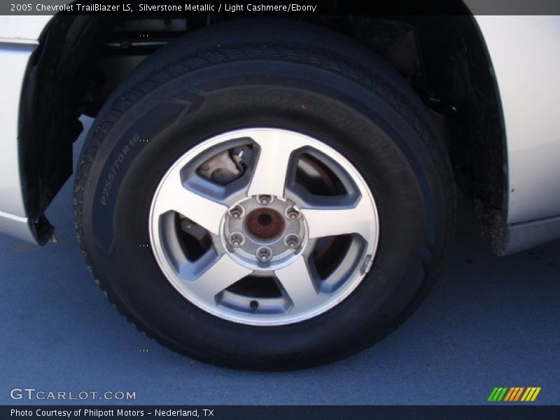 Silverstone Metallic / Light Cashmere/Ebony 2005 Chevrolet TrailBlazer LS