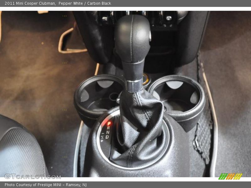 Pepper White / Carbon Black 2011 Mini Cooper Clubman