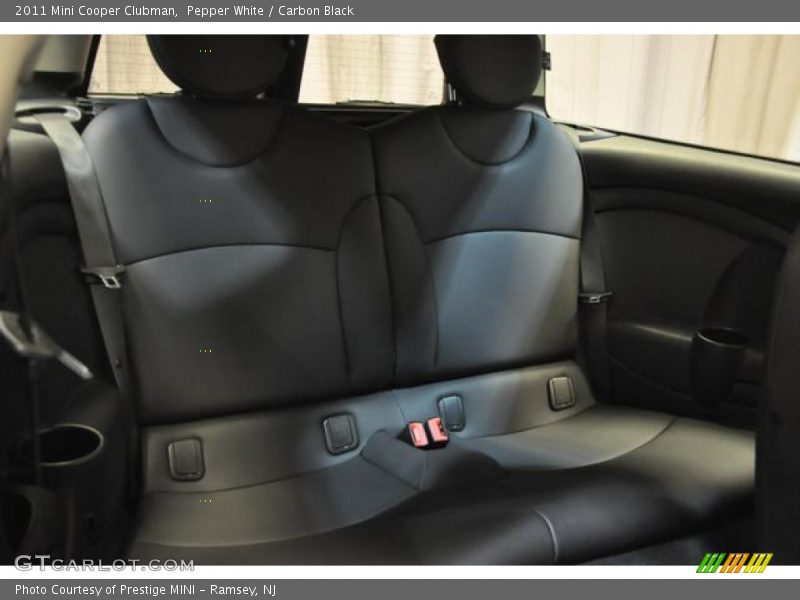 Pepper White / Carbon Black 2011 Mini Cooper Clubman