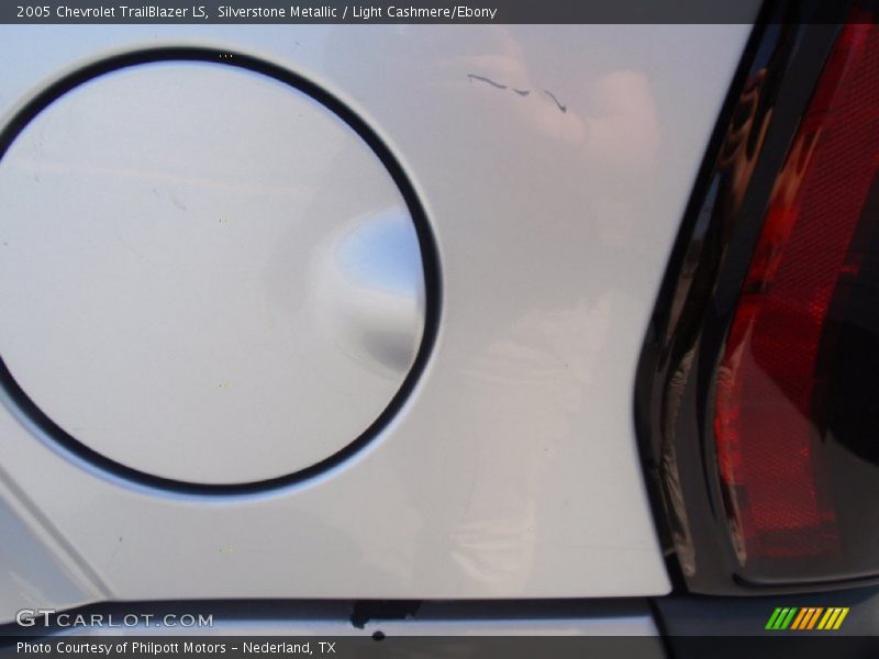 Silverstone Metallic / Light Cashmere/Ebony 2005 Chevrolet TrailBlazer LS