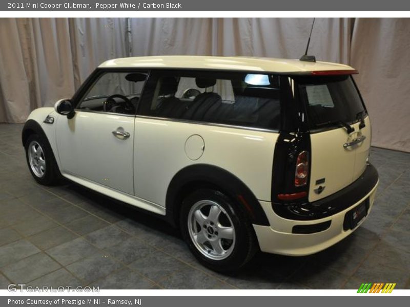 Pepper White / Carbon Black 2011 Mini Cooper Clubman