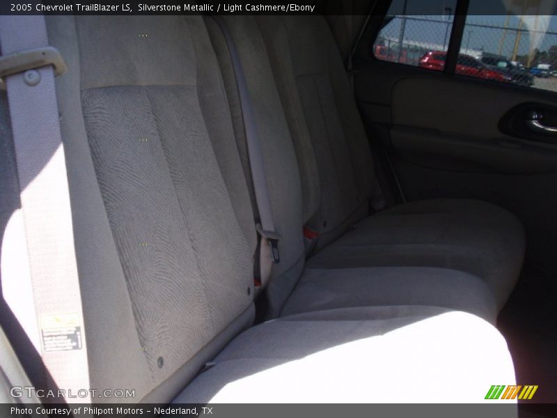 Silverstone Metallic / Light Cashmere/Ebony 2005 Chevrolet TrailBlazer LS