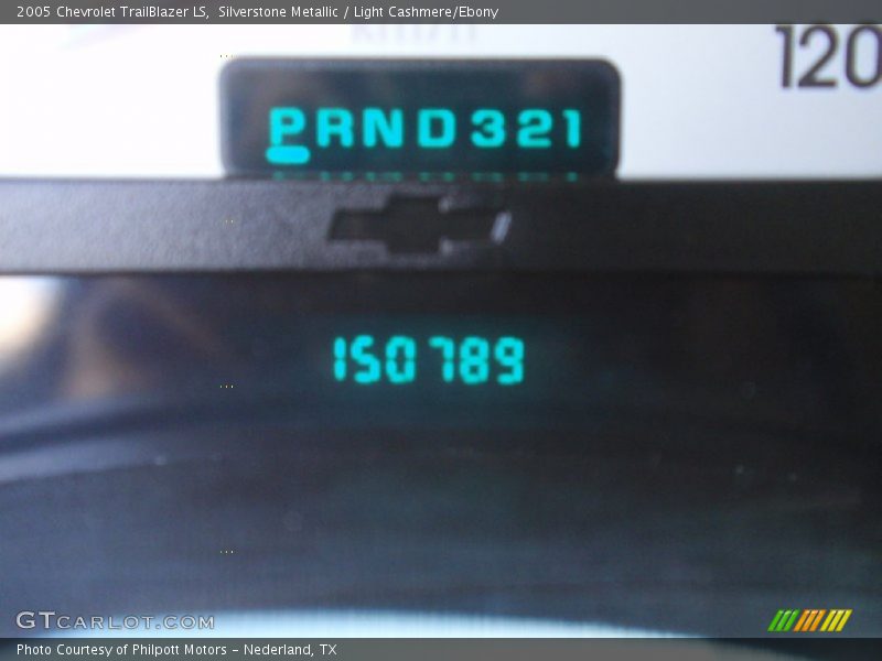 Silverstone Metallic / Light Cashmere/Ebony 2005 Chevrolet TrailBlazer LS