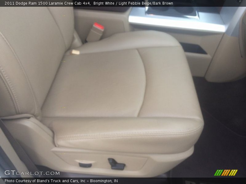 Bright White / Light Pebble Beige/Bark Brown 2011 Dodge Ram 1500 Laramie Crew Cab 4x4