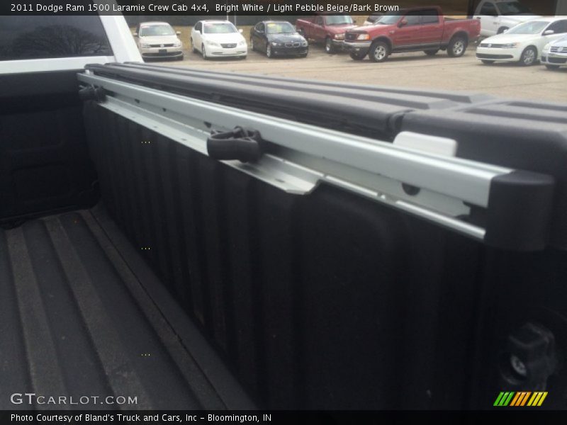 Bright White / Light Pebble Beige/Bark Brown 2011 Dodge Ram 1500 Laramie Crew Cab 4x4