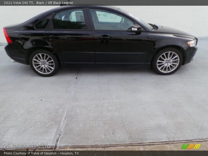 Black / Off Black Leather 2011 Volvo S40 T5