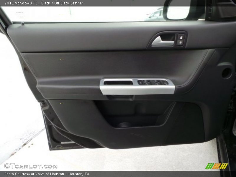 Black / Off Black Leather 2011 Volvo S40 T5