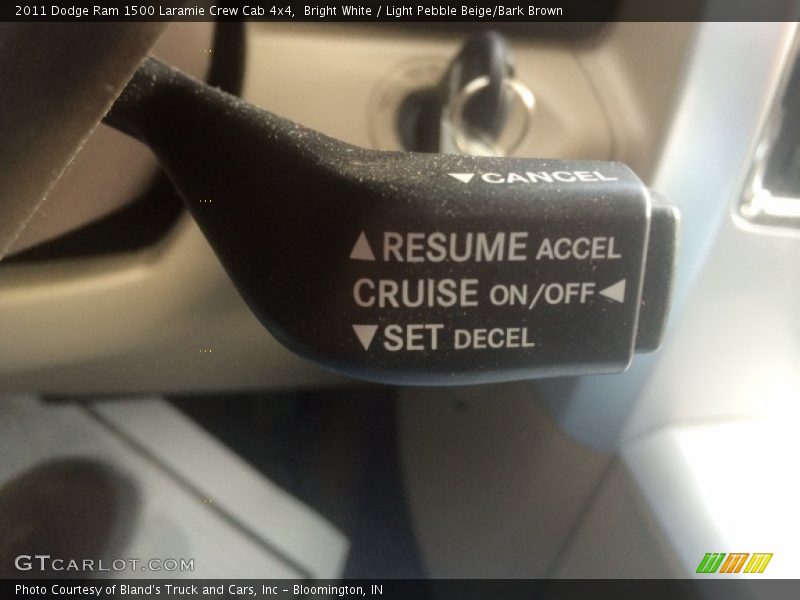 Bright White / Light Pebble Beige/Bark Brown 2011 Dodge Ram 1500 Laramie Crew Cab 4x4