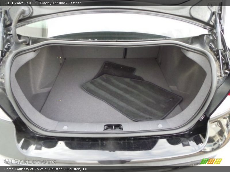 Black / Off Black Leather 2011 Volvo S40 T5