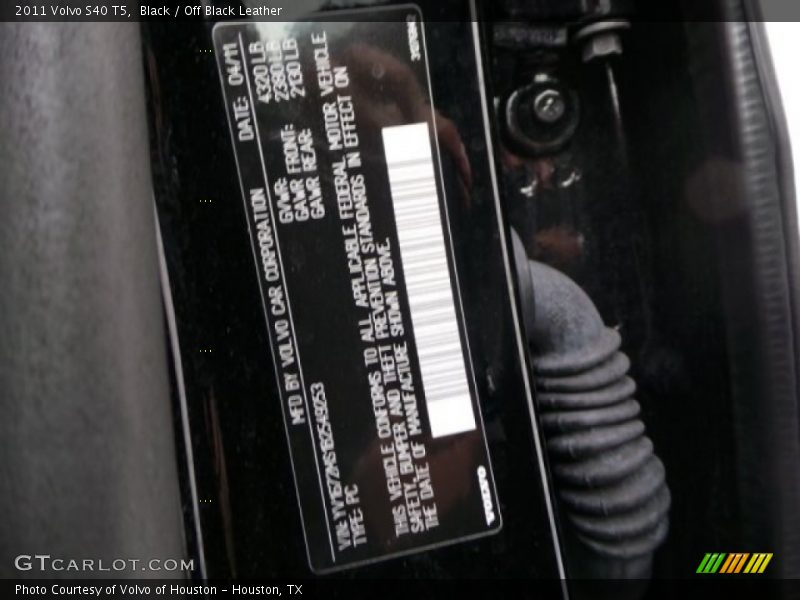 Black / Off Black Leather 2011 Volvo S40 T5