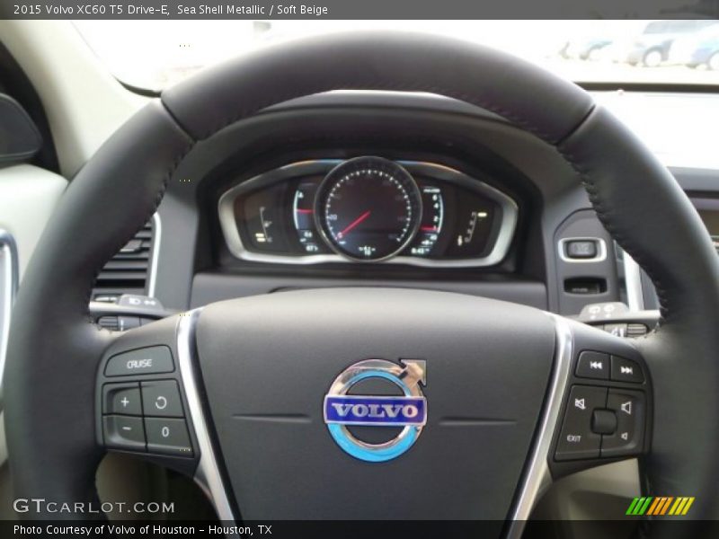 Sea Shell Metallic / Soft Beige 2015 Volvo XC60 T5 Drive-E