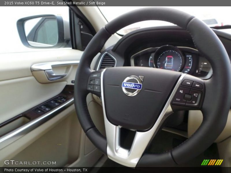 Sea Shell Metallic / Soft Beige 2015 Volvo XC60 T5 Drive-E