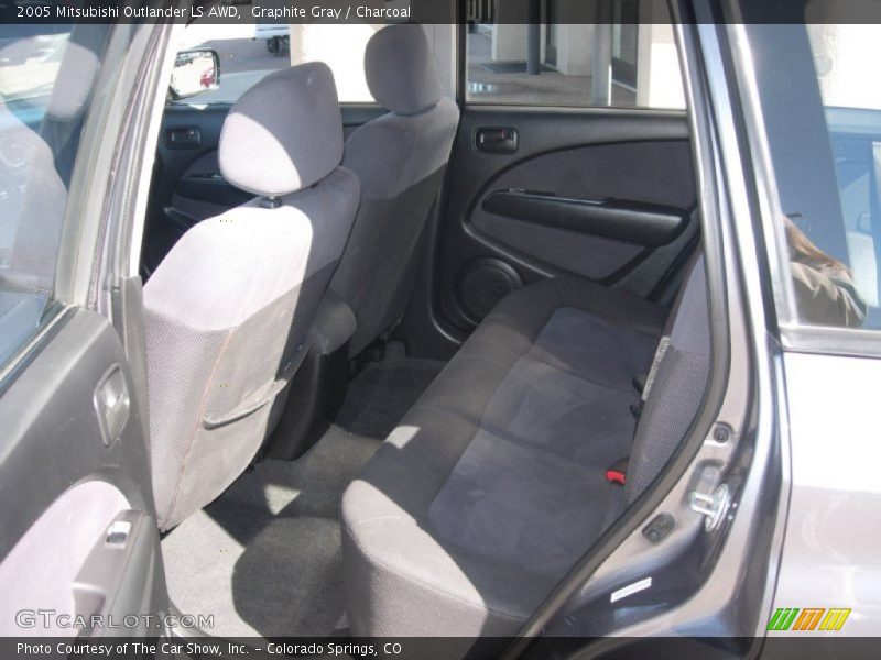 Graphite Gray / Charcoal 2005 Mitsubishi Outlander LS AWD