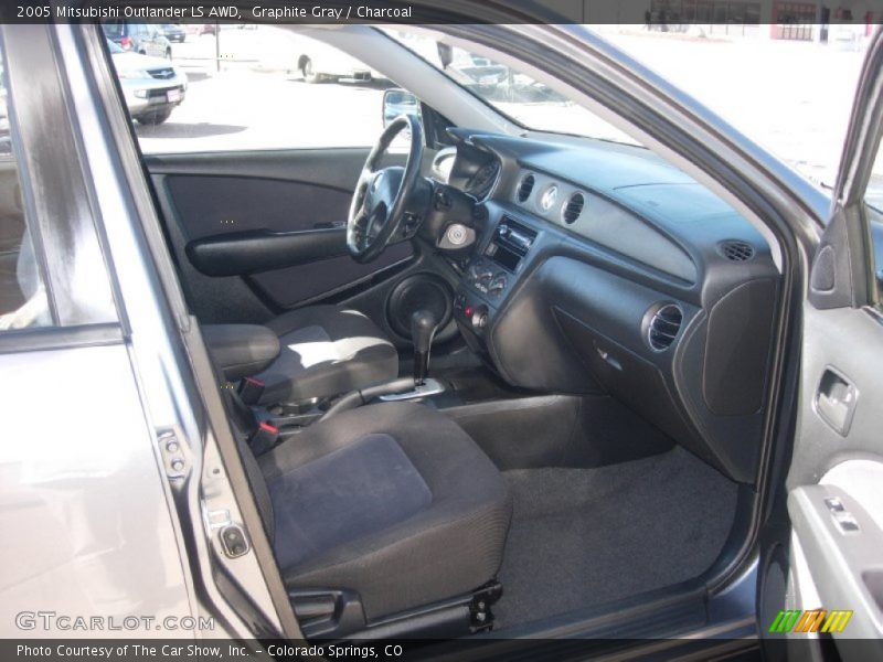 Graphite Gray / Charcoal 2005 Mitsubishi Outlander LS AWD