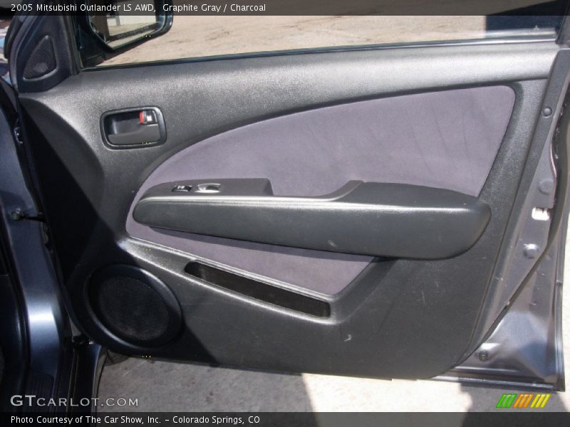 Graphite Gray / Charcoal 2005 Mitsubishi Outlander LS AWD