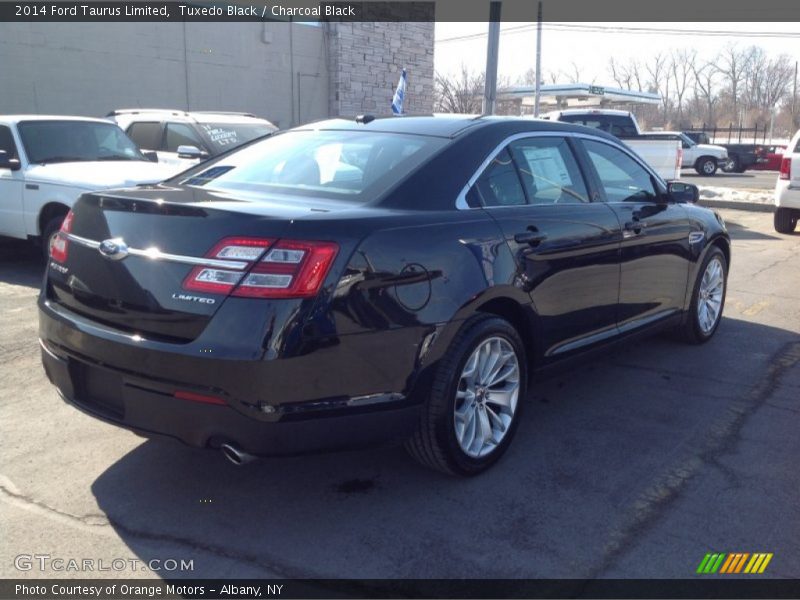 Tuxedo Black / Charcoal Black 2014 Ford Taurus Limited