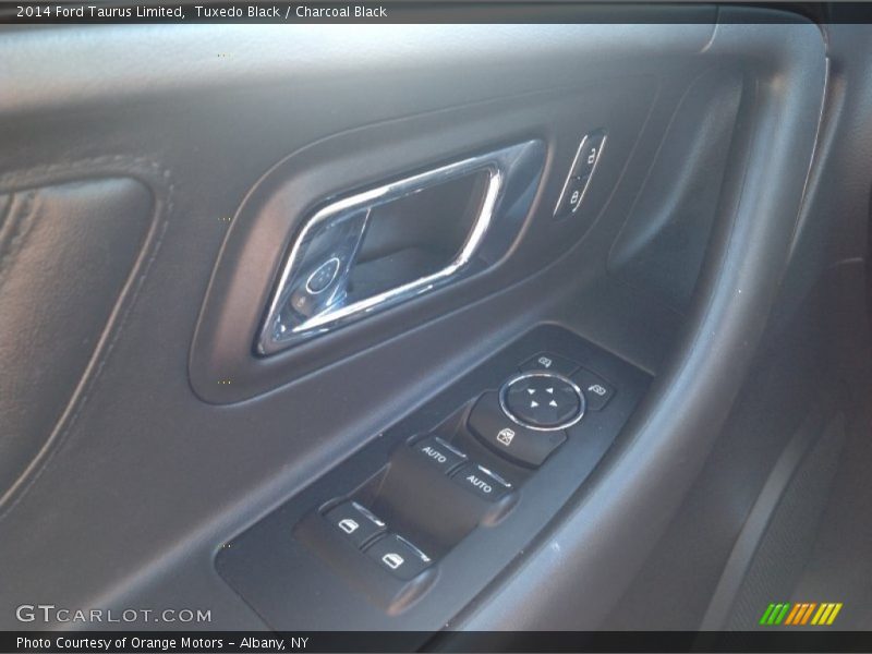 Tuxedo Black / Charcoal Black 2014 Ford Taurus Limited