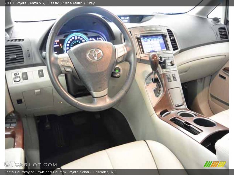 Classic Silver Metallic / Gray 2010 Toyota Venza V6