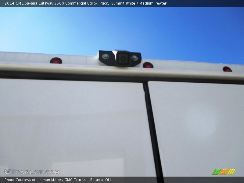 Summit White / Medium Pewter 2014 GMC Savana Cutaway 3500 Commercial Utility Truck
