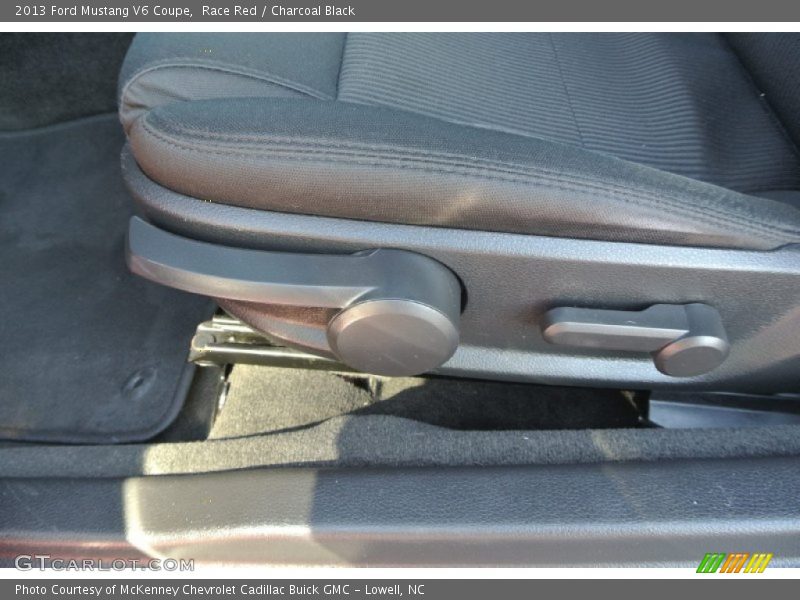 Race Red / Charcoal Black 2013 Ford Mustang V6 Coupe