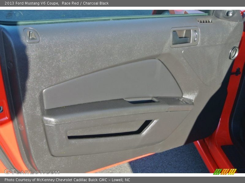 Race Red / Charcoal Black 2013 Ford Mustang V6 Coupe