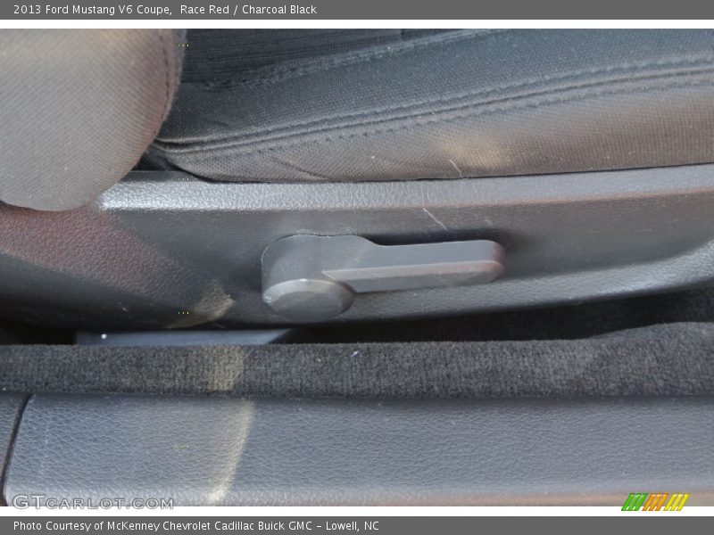 Race Red / Charcoal Black 2013 Ford Mustang V6 Coupe