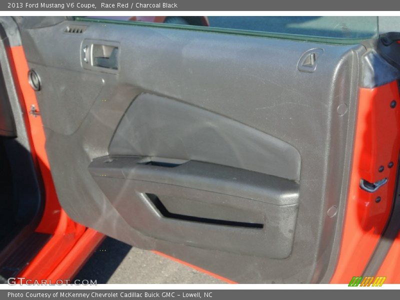 Race Red / Charcoal Black 2013 Ford Mustang V6 Coupe