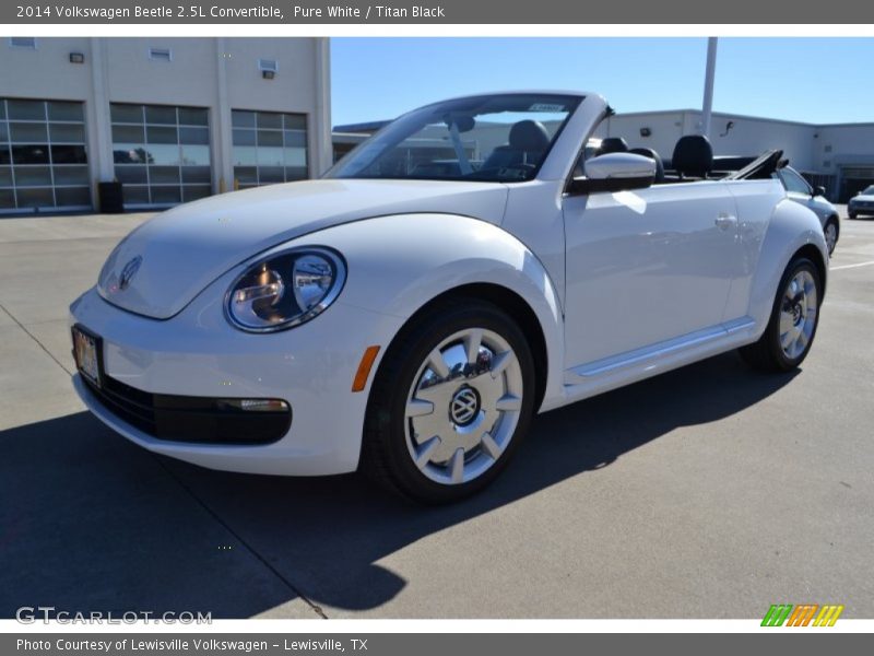 Front 3/4 View of 2014 Beetle 2.5L Convertible