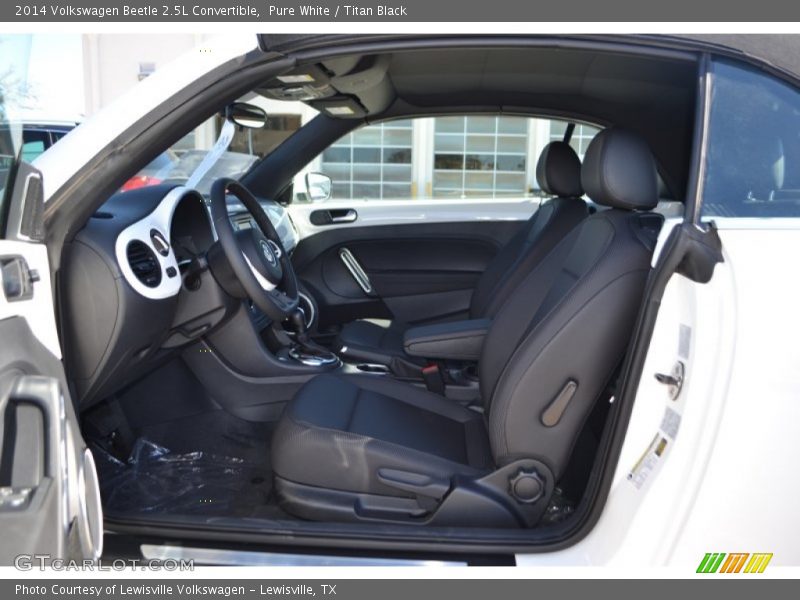  2014 Beetle 2.5L Convertible Titan Black Interior