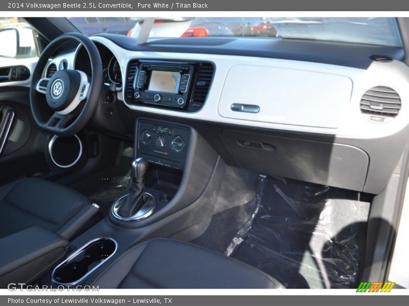 Dashboard of 2014 Beetle 2.5L Convertible