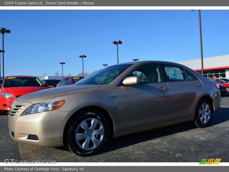 Front 3/4 View of 2009 Camry LE