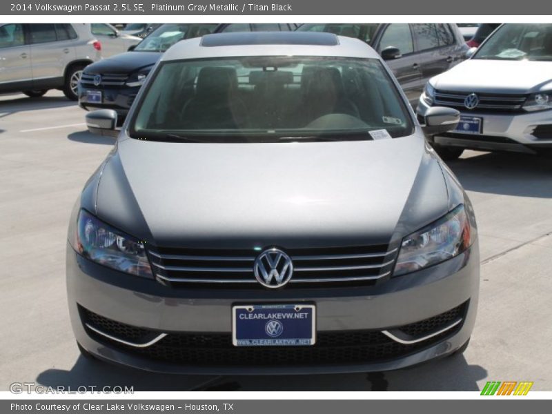Platinum Gray Metallic / Titan Black 2014 Volkswagen Passat 2.5L SE